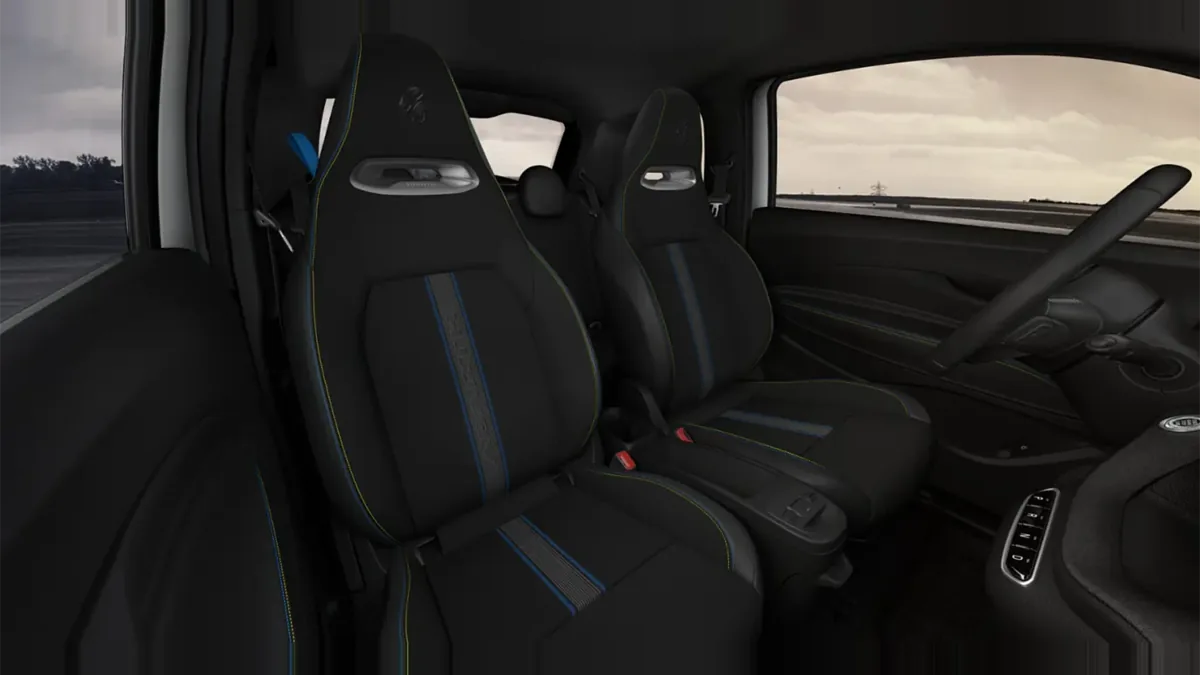 Abarth 500e 42kWh en renting a Barcelona — vista 6