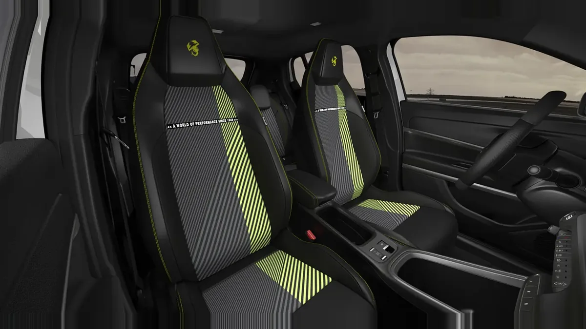 Abarth 600e Turismo en renting a Barcelona — vista 6