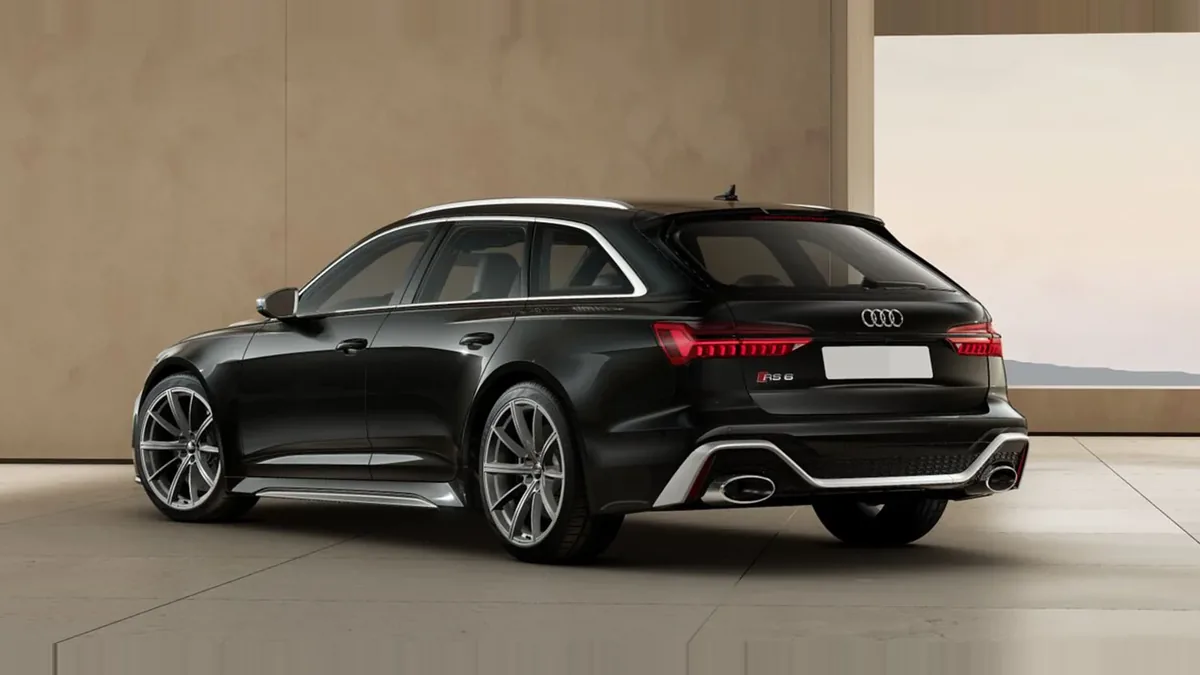 Audi RS6 Avant TFSI Quattro en renting a Barcelona — Darrere
