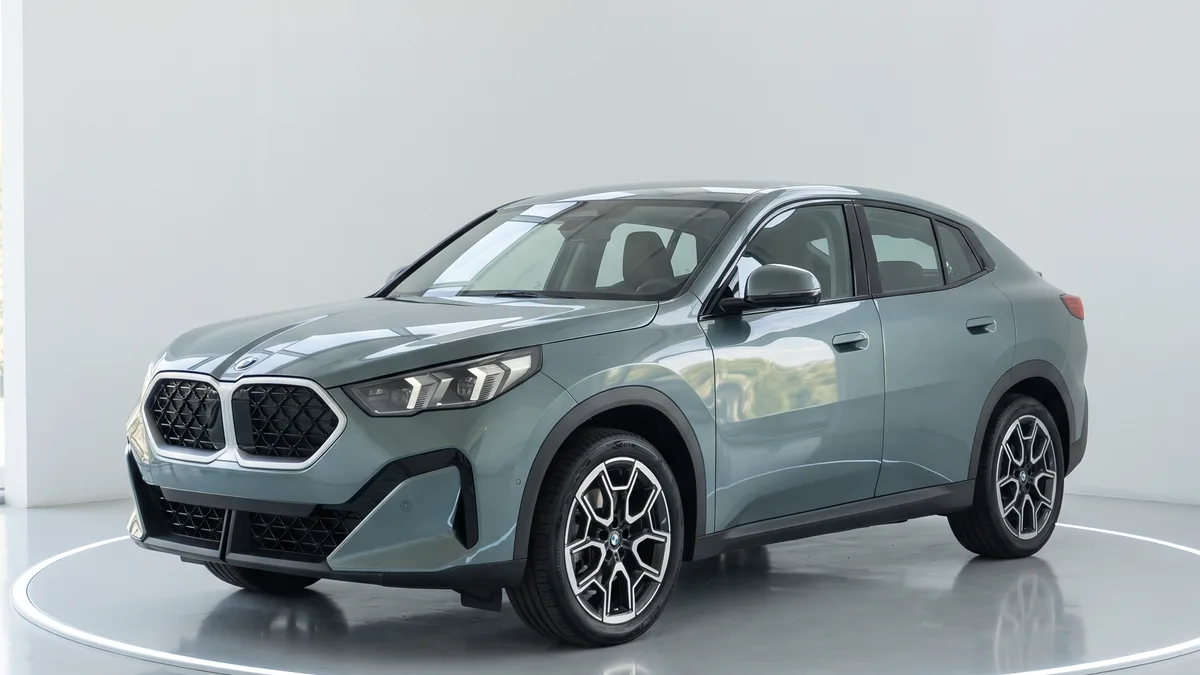 BMW X2 sDrive 20iA 170CV en renting a Barcelona