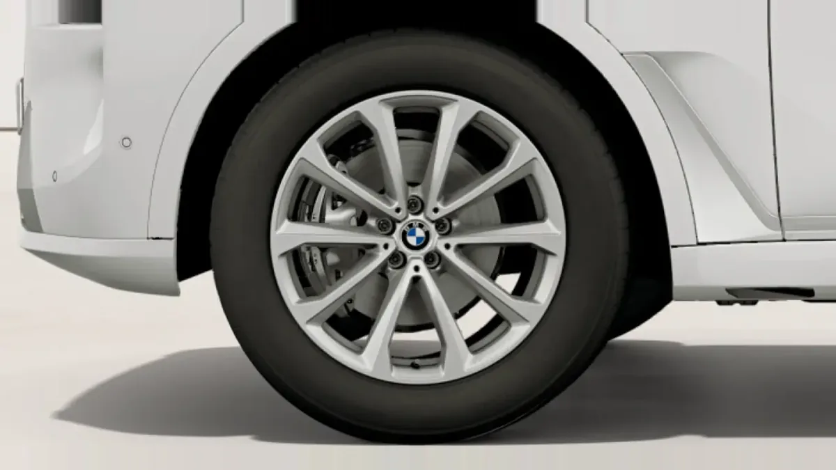 BMW X7 xDrive40i en renting a Barcelona — vista 6
