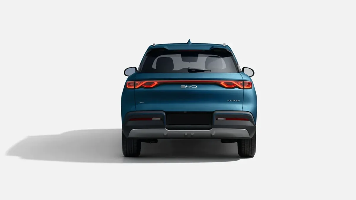 BYD ATTO 2 DM-i Boost en renting a Barcelona — Davant