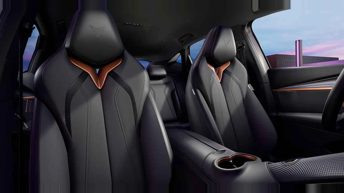 CUPRA Tavascan Endurance First Edition en renting a Barcelona — Interior