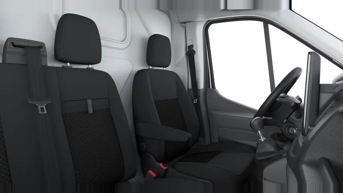 Ford TRANSIT 350 L2 Trend N1 EcoBlue 96kW FWD en renting a Barcelona — vista 6