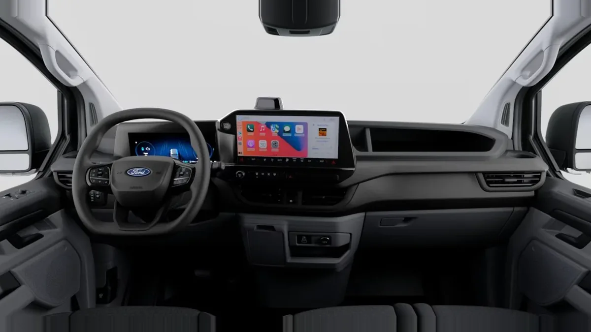 Ford TRANSIT CUSTOM Van 2.5 Duratec PHEV 171kW 320 L1 Trend en renting a Barcelona — Interior