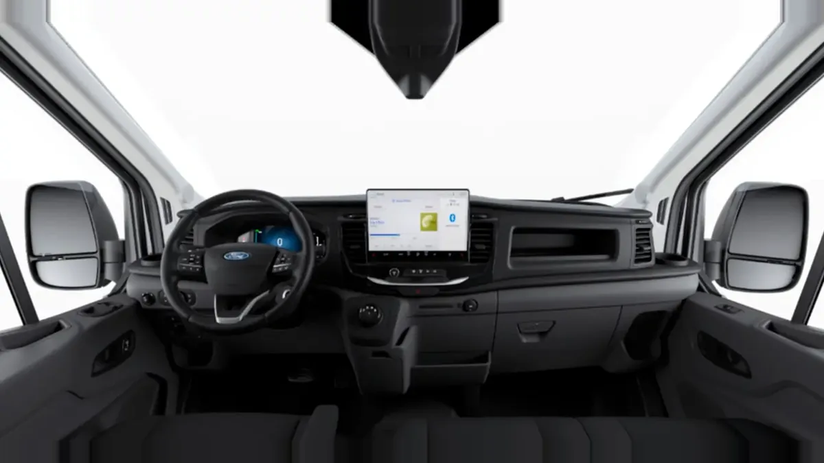 Ford Transit Van 350 L3 BEV Trend 184cv RWD II en renting a Barcelona — Darrere