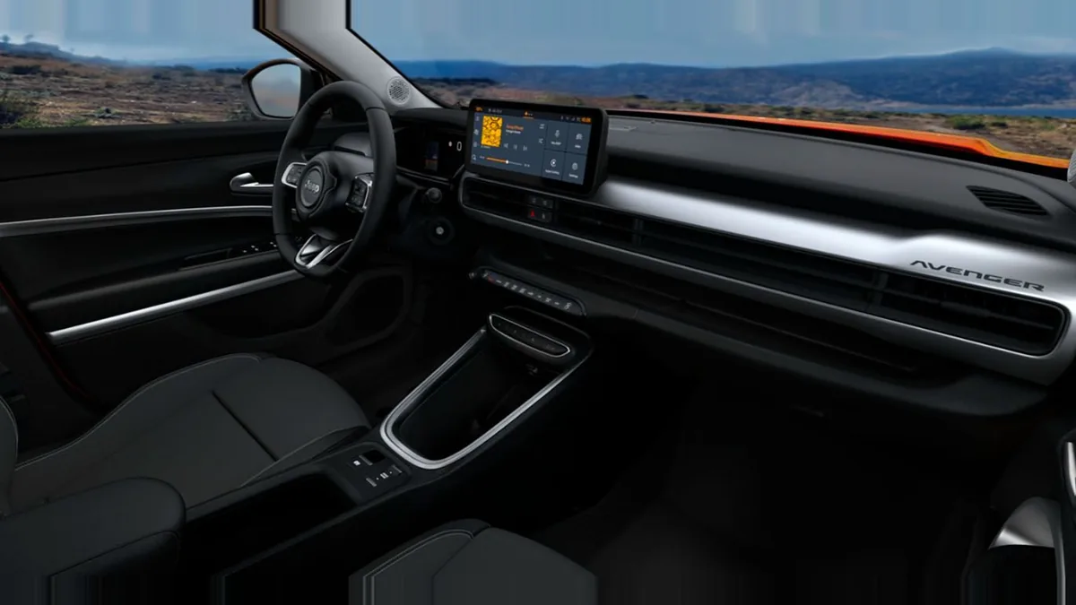 Jeep AVENGER E-HYBRID ALTITUDE en renting a Barcelona — vista 10