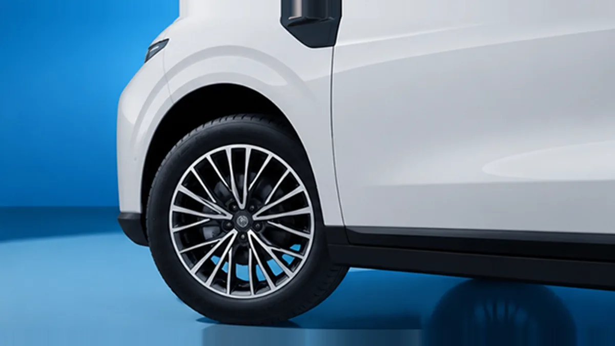 Leapmotor B10 BEV 56.2kWh LifePro AT en renting a Barcelona — vista 6