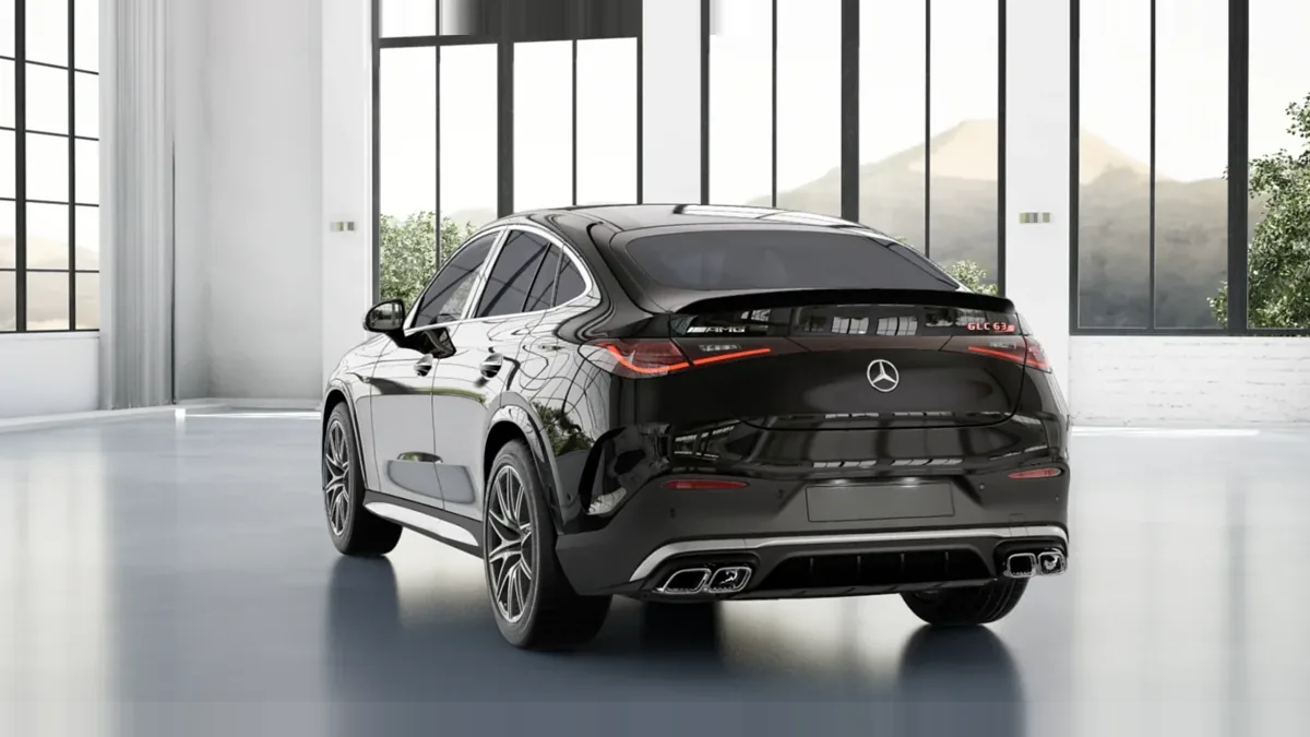 Mercedes-AMG GLC Coupé 63 S E Performance en renting a Barcelona — Darrere