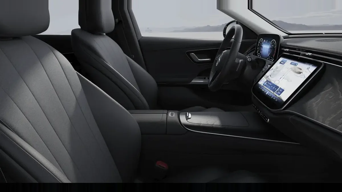 Mercedes-Benz Clase E 200 en renting a Barcelona — Interior