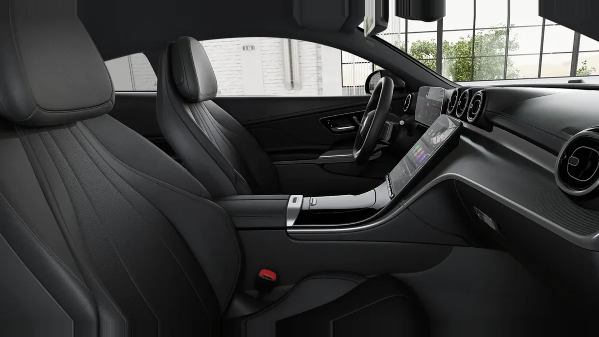 Mercedes-Benz CLE 220d Coupé en renting a Barcelona — Interior