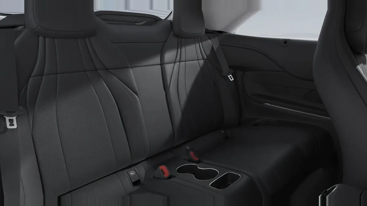 Mercedes-Benz CLE Cabrio 200D en renting a Barcelona — vista 6