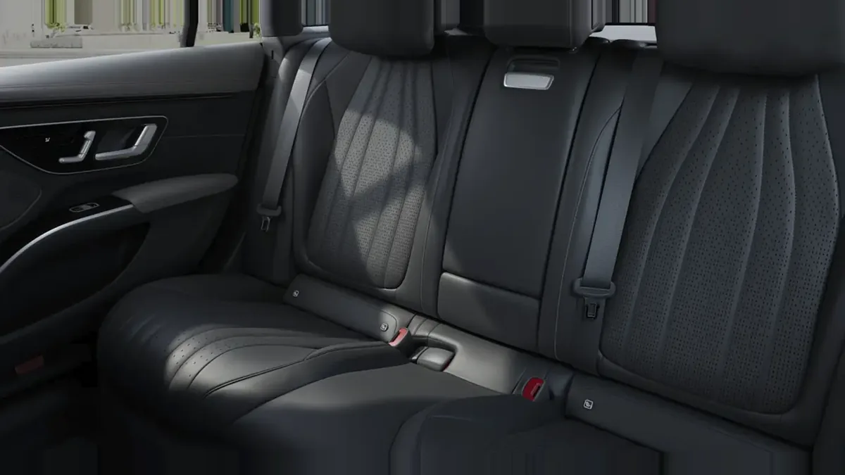 Mercedes-Benz EQS 350 Edition en renting a Barcelona — vista 6