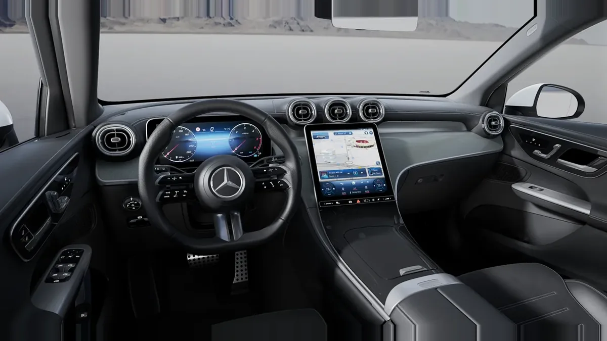 Mercedes-Benz GLC 220D 4MATIC en renting a Barcelona — Davant