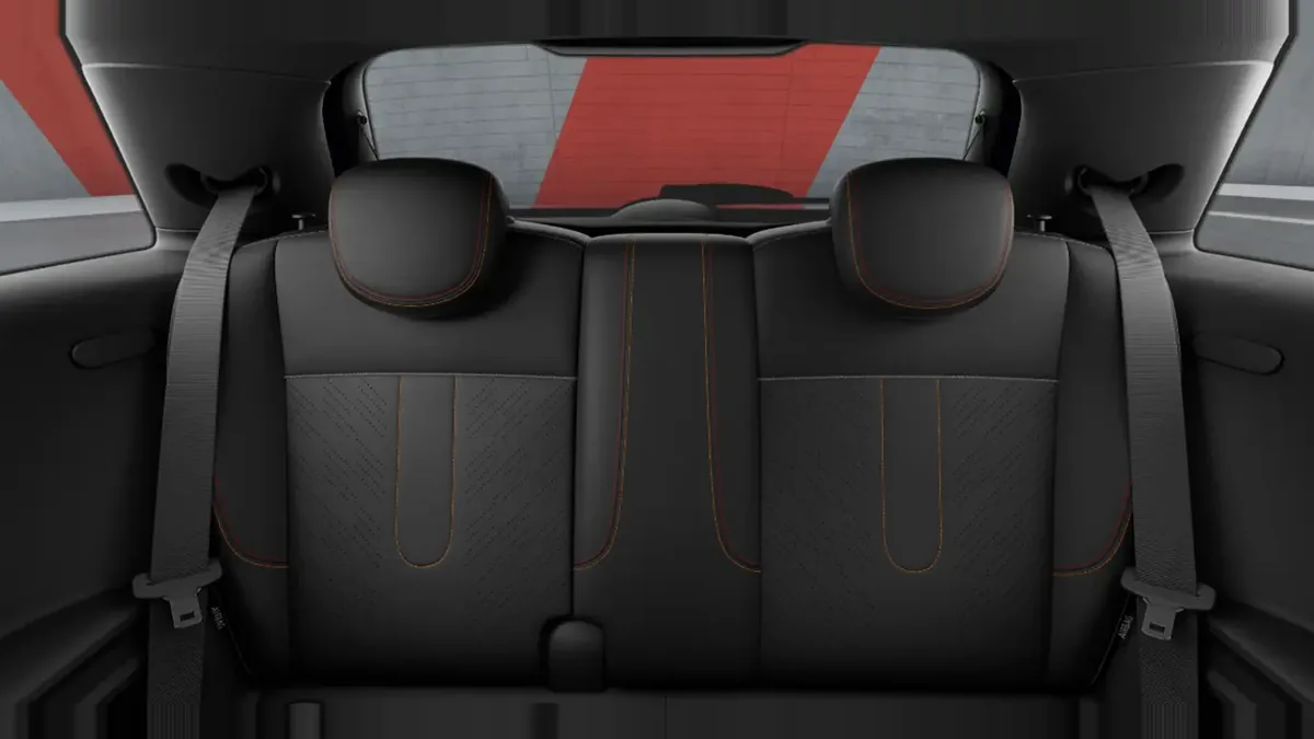MINI John Cooper Works en renting a Barcelona — vista 6