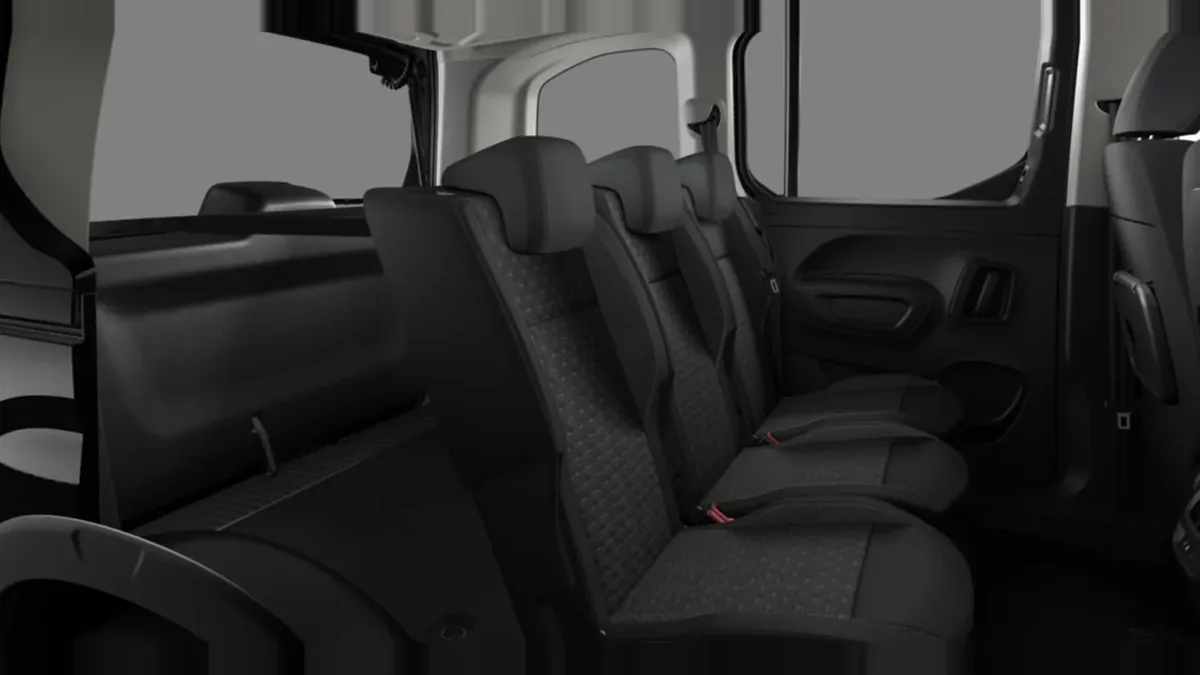 Peugeot Rifter 5P GT BlueHDi 130 EAT8 Standard en renting a Barcelona — vista 6