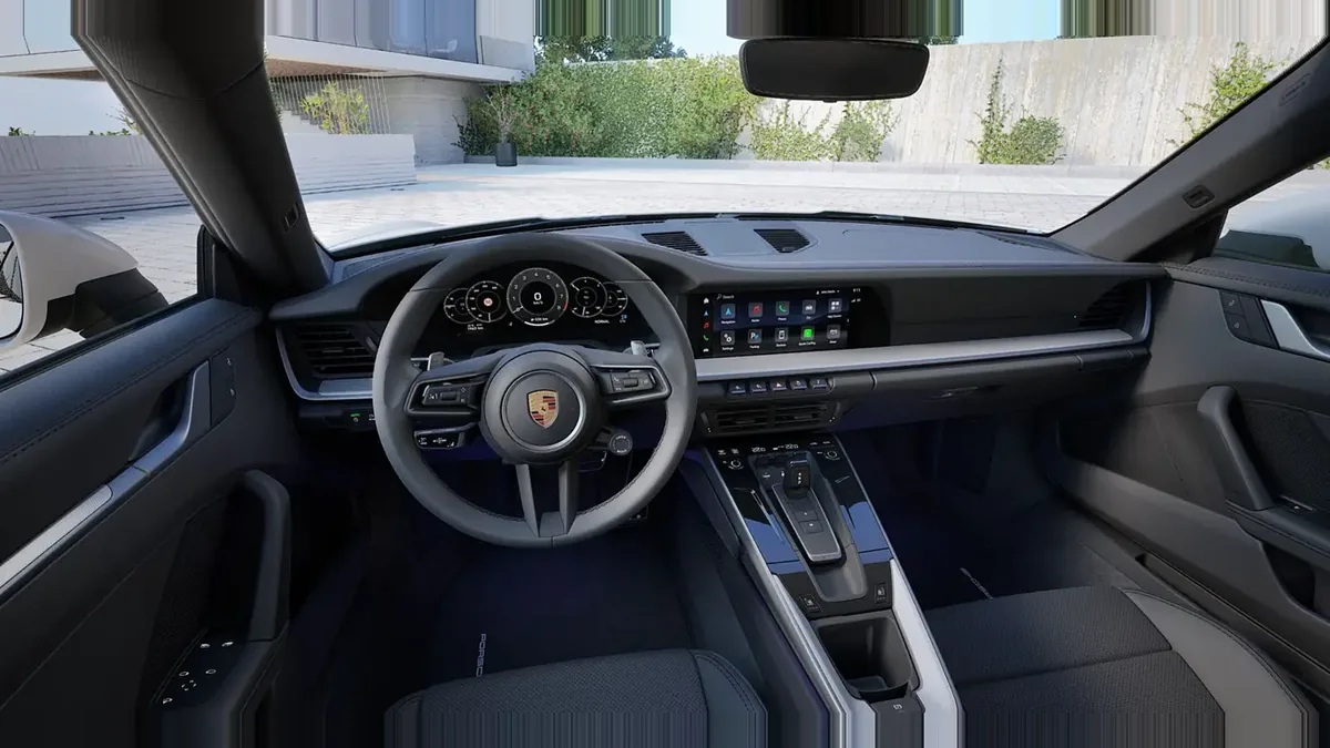 Porsche 911 Carrera en renting a Barcelona — Davant