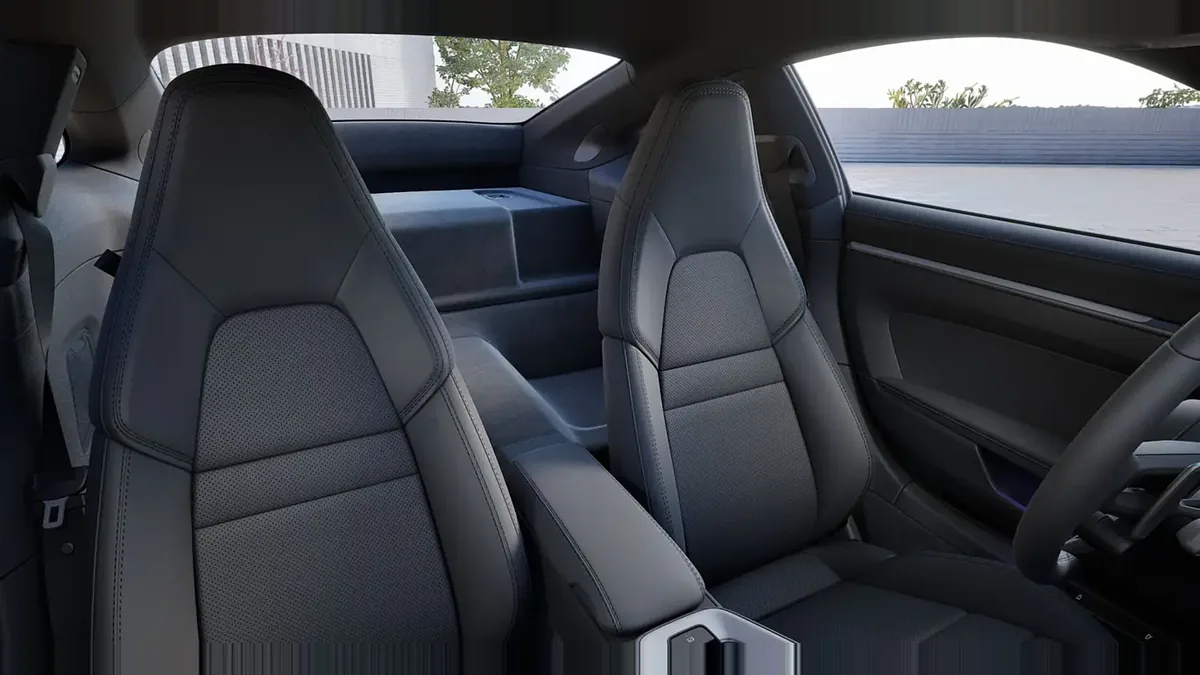 Porsche 911 Carrera en renting a Barcelona — Interior