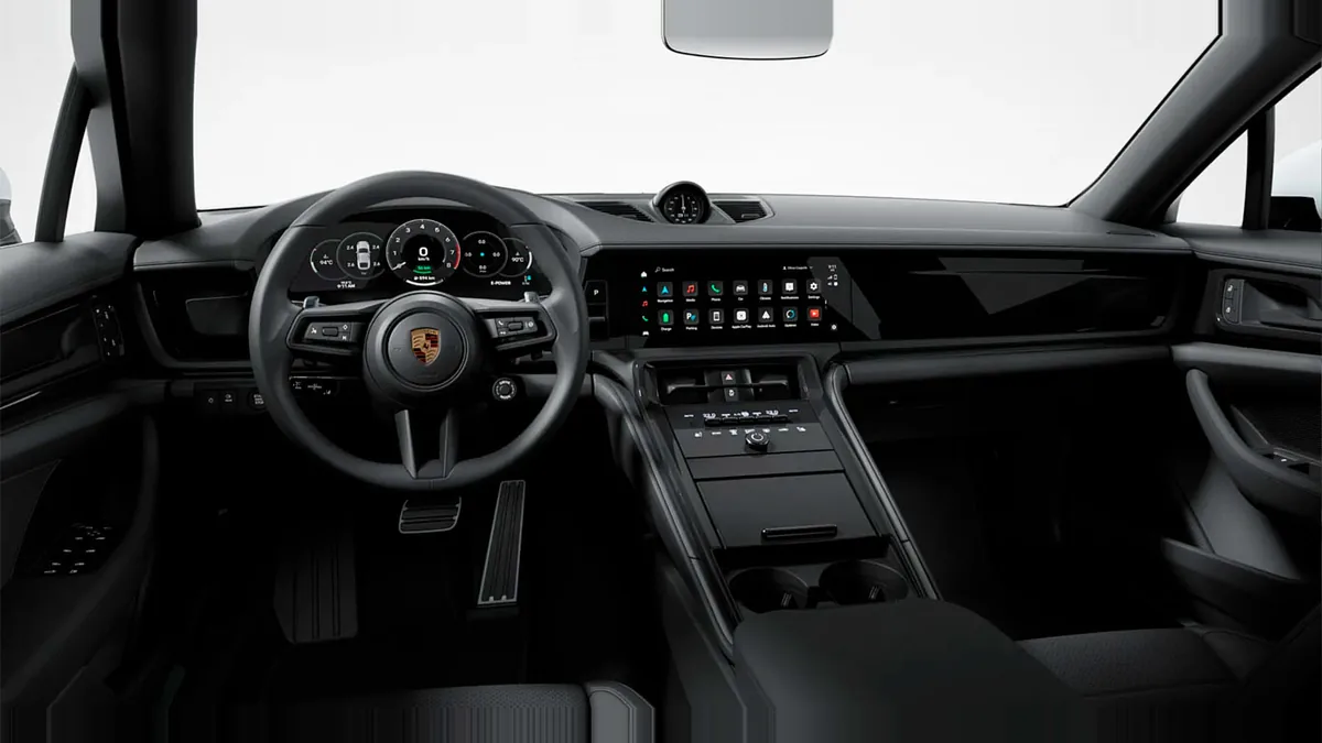 Porsche Panamera 4 E-Hybrid Executive en renting a Barcelona — Davant