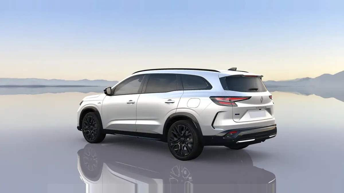 Renault Espace Espirit Alpine Full Hybrid E-Tech 146kW 7p en renting a Barcelona — vista 7