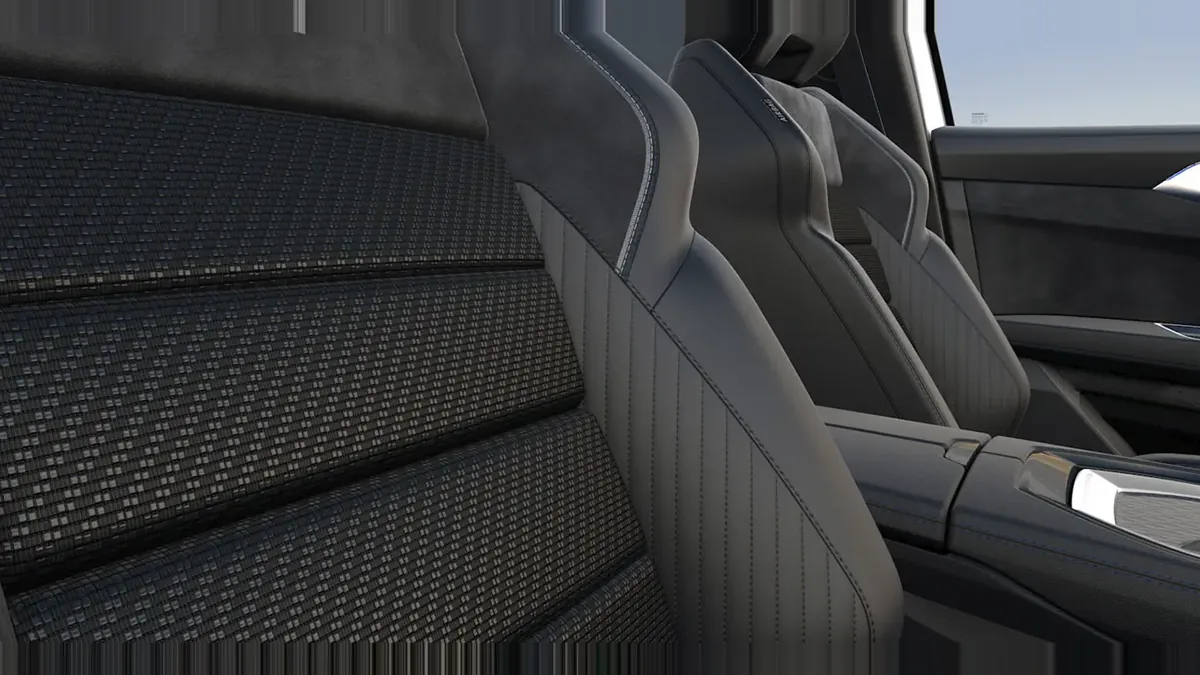 Renault Espace Espirit Alpine Full Hybrid E-Tech 146kW 7p en renting a Barcelona — vista 9