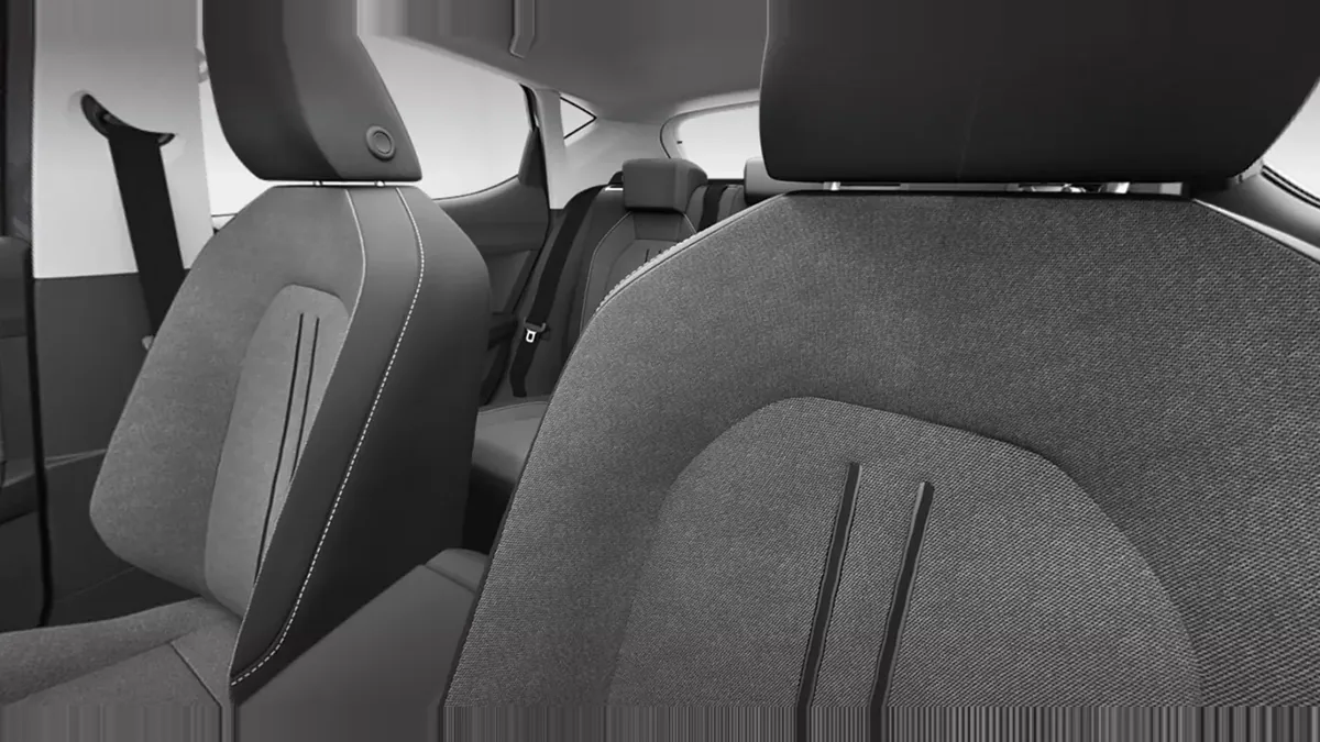 SEAT León 2.0 TDI Style XL Fleet Pack en renting a Barcelona — vista 6