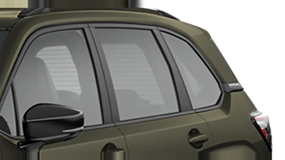 Subaru Forester 2.0i Hybrid Field CVT en renting a Barcelona — vista 12