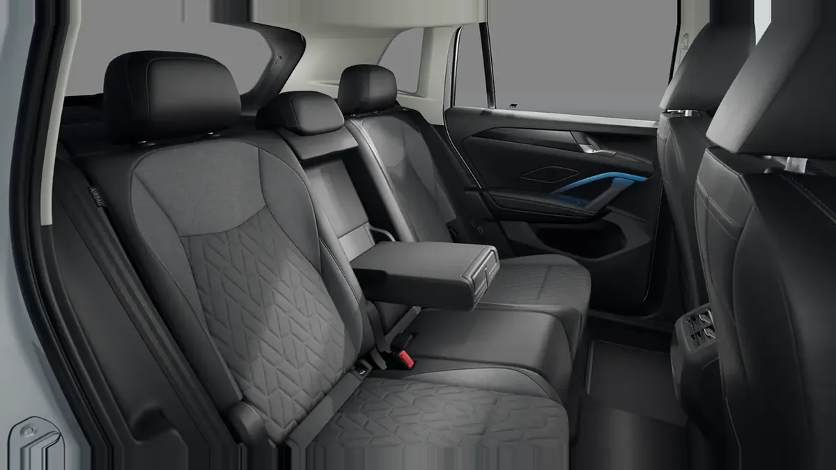 Volkswagen Tiguan "Más" 2.0 TDI DSG en renting a Barcelona — vista 9